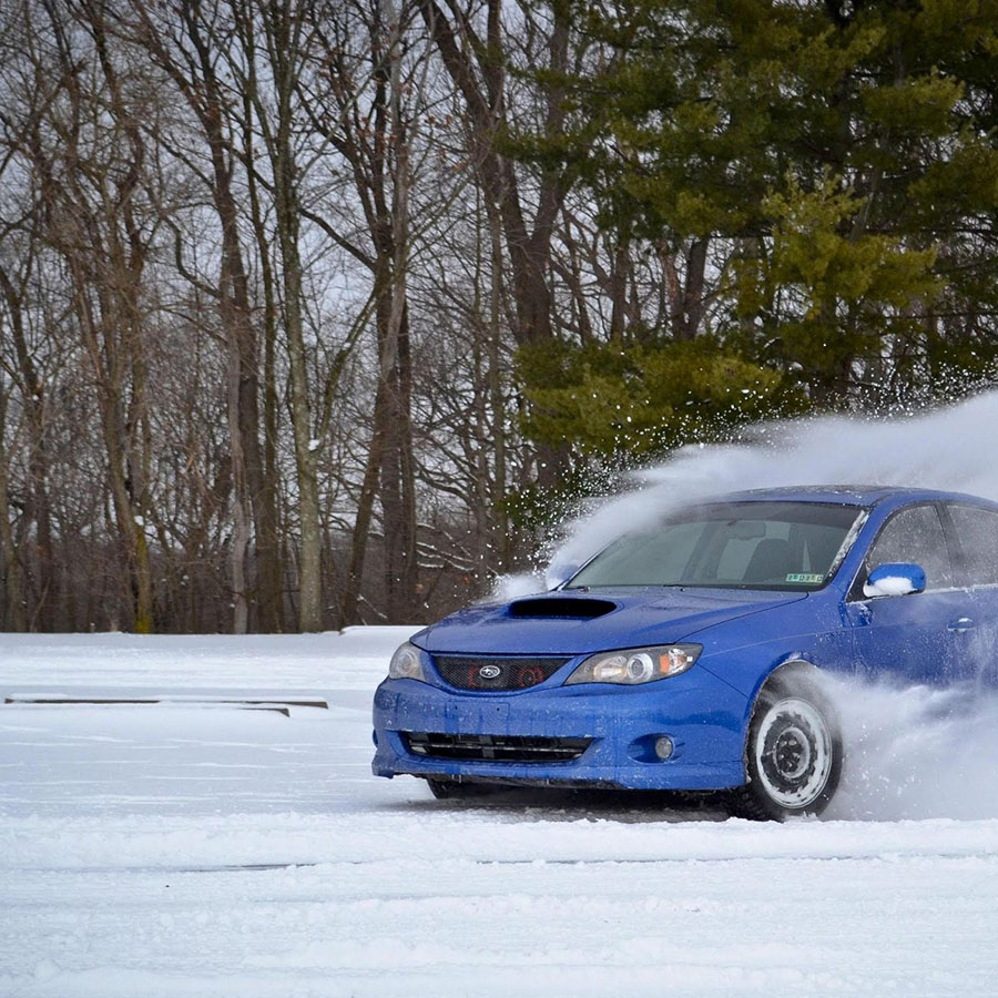 Основы безопасного вождения автомобиля по снегу